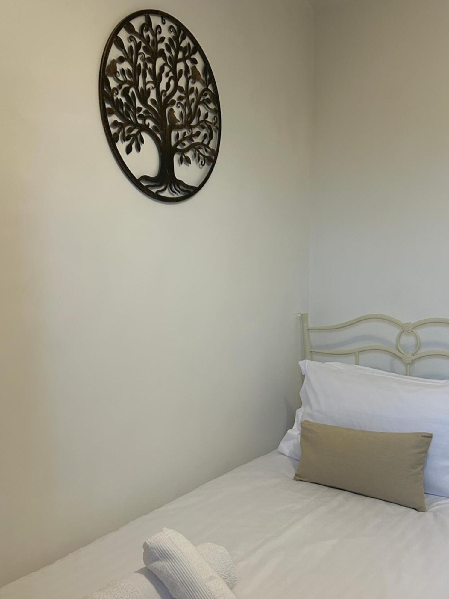 No6 Overnight Stays Free Onsite Parking Hindlip Exterior foto
