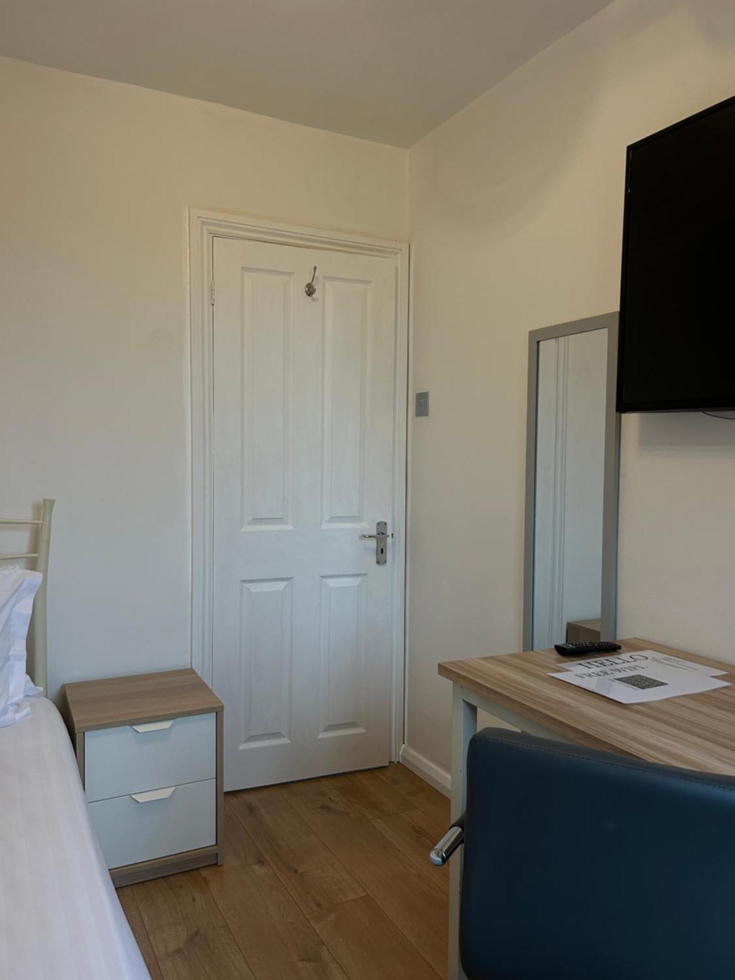 No6 Overnight Stays Free Onsite Parking Hindlip Exterior foto